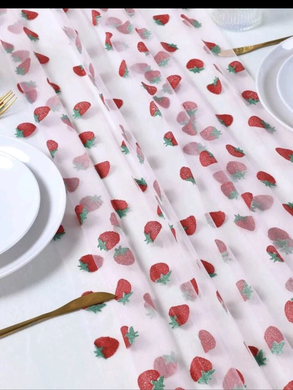Strawberry 🍓 Table Runner NEW